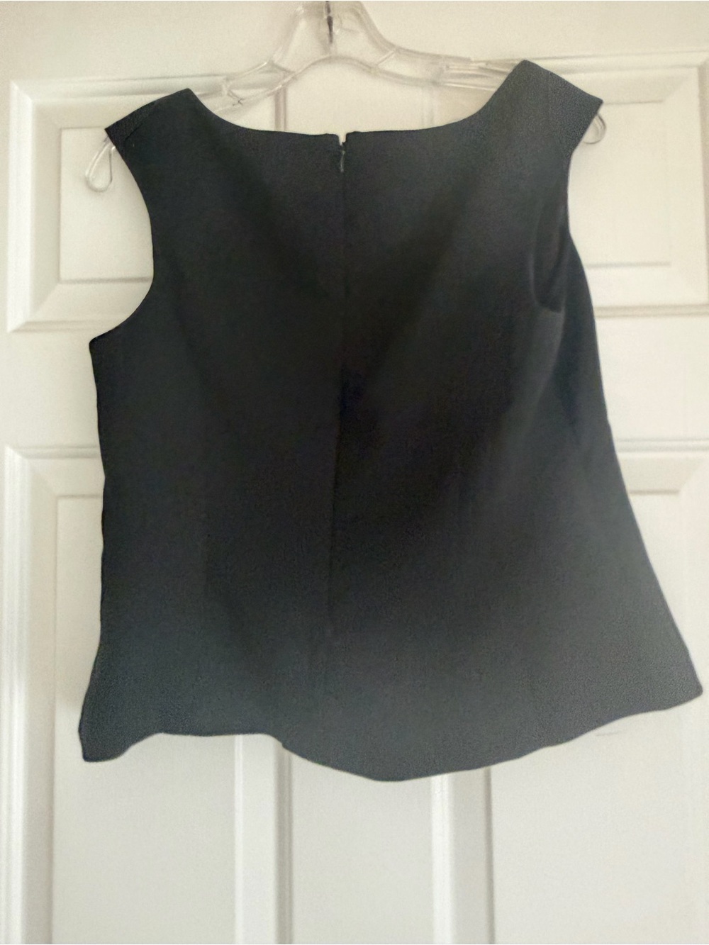 NWT J Crew wide scoop neck tank top in city crepe Black 10 - Picture 8 of 8